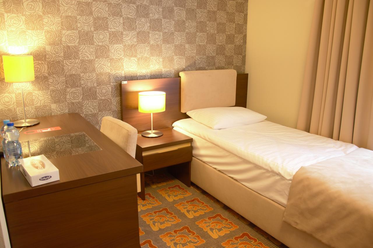 Hotel Via Baltica Łomża Eksteriør billede